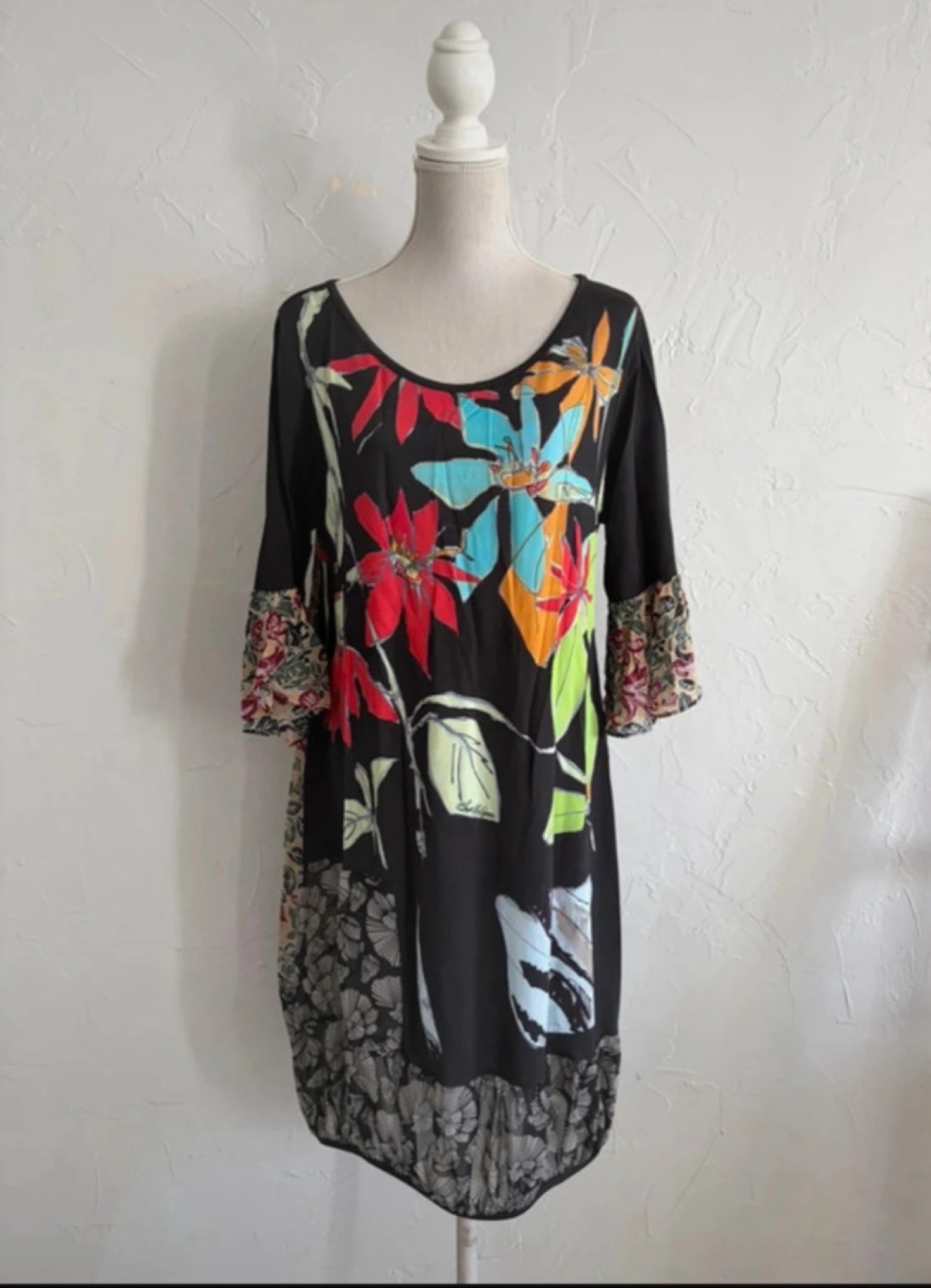 Lightweight colorful Save the Queen vintage dress size S – photo 2